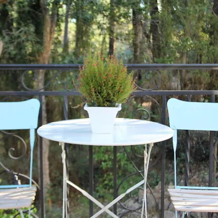 Charming On A Secured Private Domain With Large Swimming Pool Holiday home